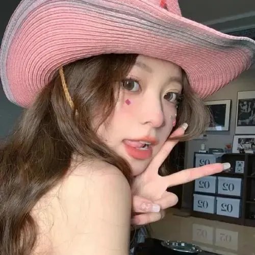 红衣少女
